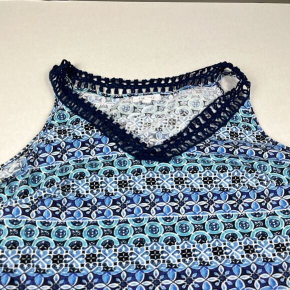 Talbots Sleeveless Shift Dress Medallion Print V-Neck Casual Pullover MEDIUM - Picture 3 of 10